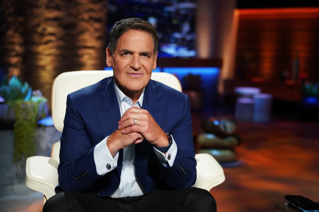 Billionaire Mark Cuban flies young cancer patient to Cincinnati hospital on private jet after insurance denies emergency transport