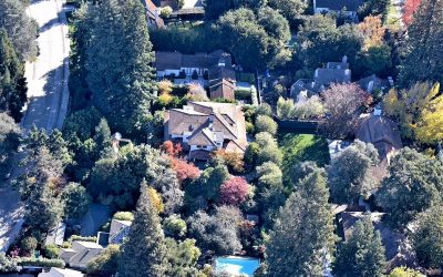 Mark Zuckerberg buys up all the properties around his house so he can live in his own neighbourhood