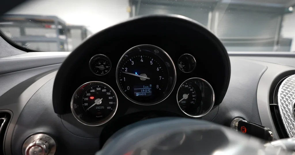 Mat Armstrong tries getting his repossessed Bugatti Veyron into Top Speed Mode but just when he thinks it's fixed another thing goes wrong