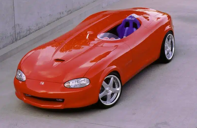 Mazda Mono-Posto from 2000 would have been perfect car for people who hate giving lifts