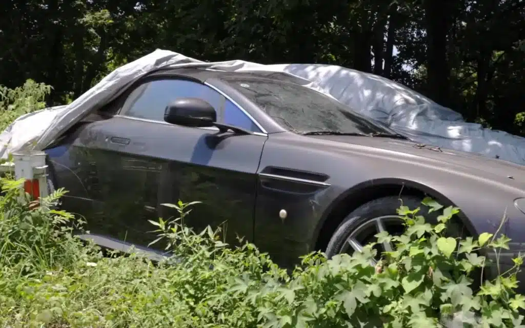 Men managed to get inside supercar graveyard in China and discovered Bentleys Porsches and Aston Martins rotting away