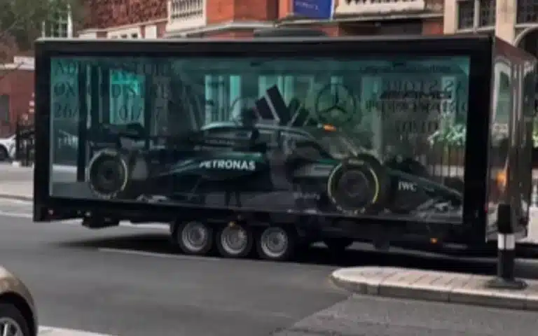 Mercedes-AMG F1 car somehow upstages $30 million Rolls-Royce Droptail and Bugatti Veyron in London