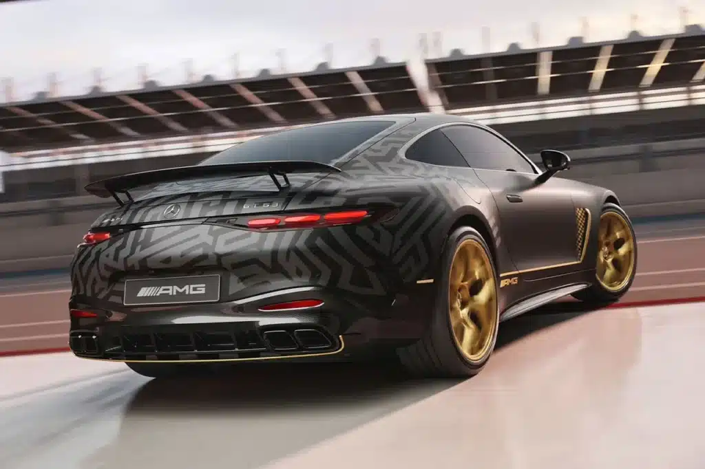 Mercedes-AMG GT 63 APXGP Brad Pitt F1
