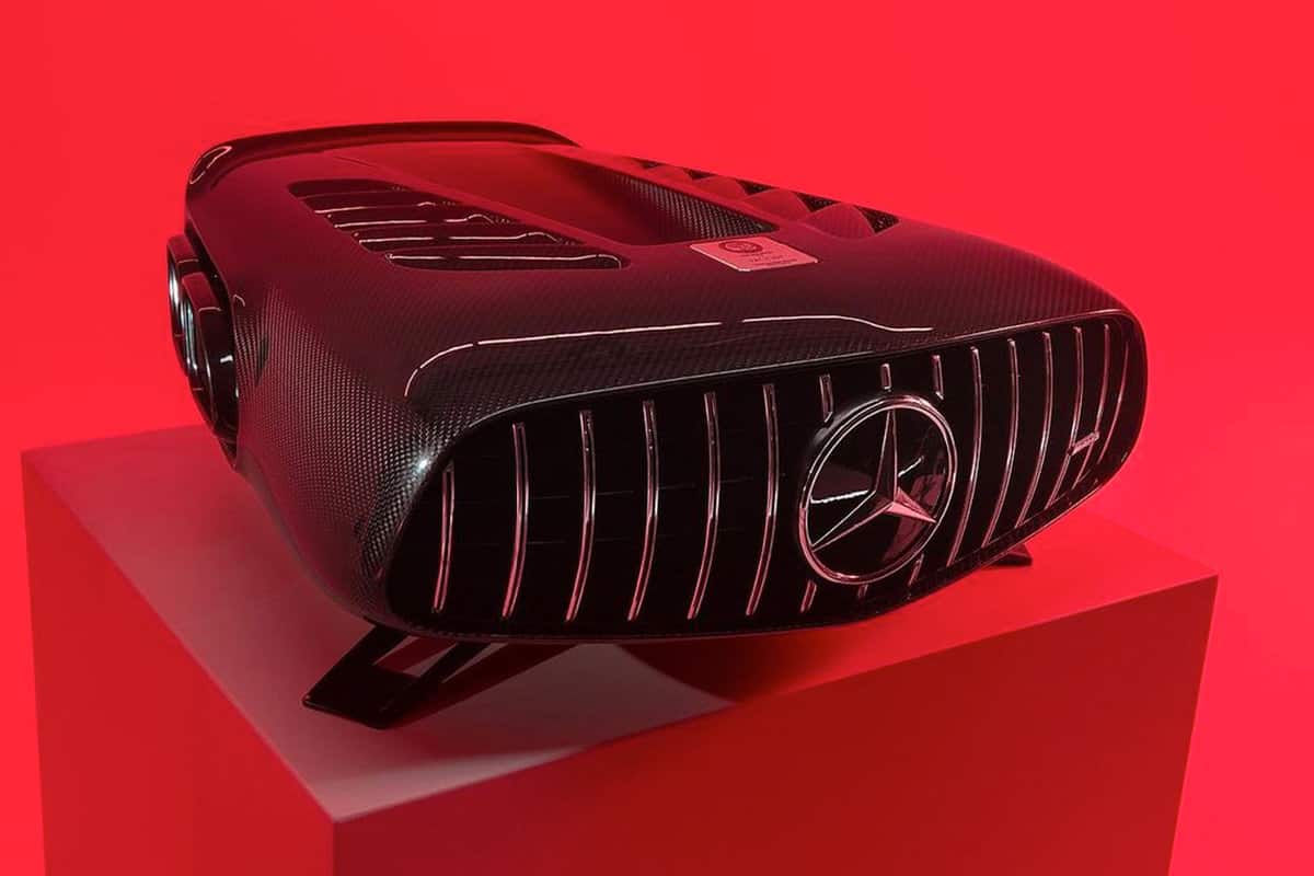 Mercedes-AMG fabrique des haut-parleurs en forme de grille et ils coûtent  plus cher qu'une voiture - Supercar Blondie