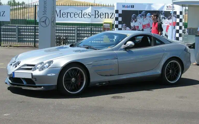 Florida man reveals how a simple tire change could total a $400,000 supercar, if you're not careful