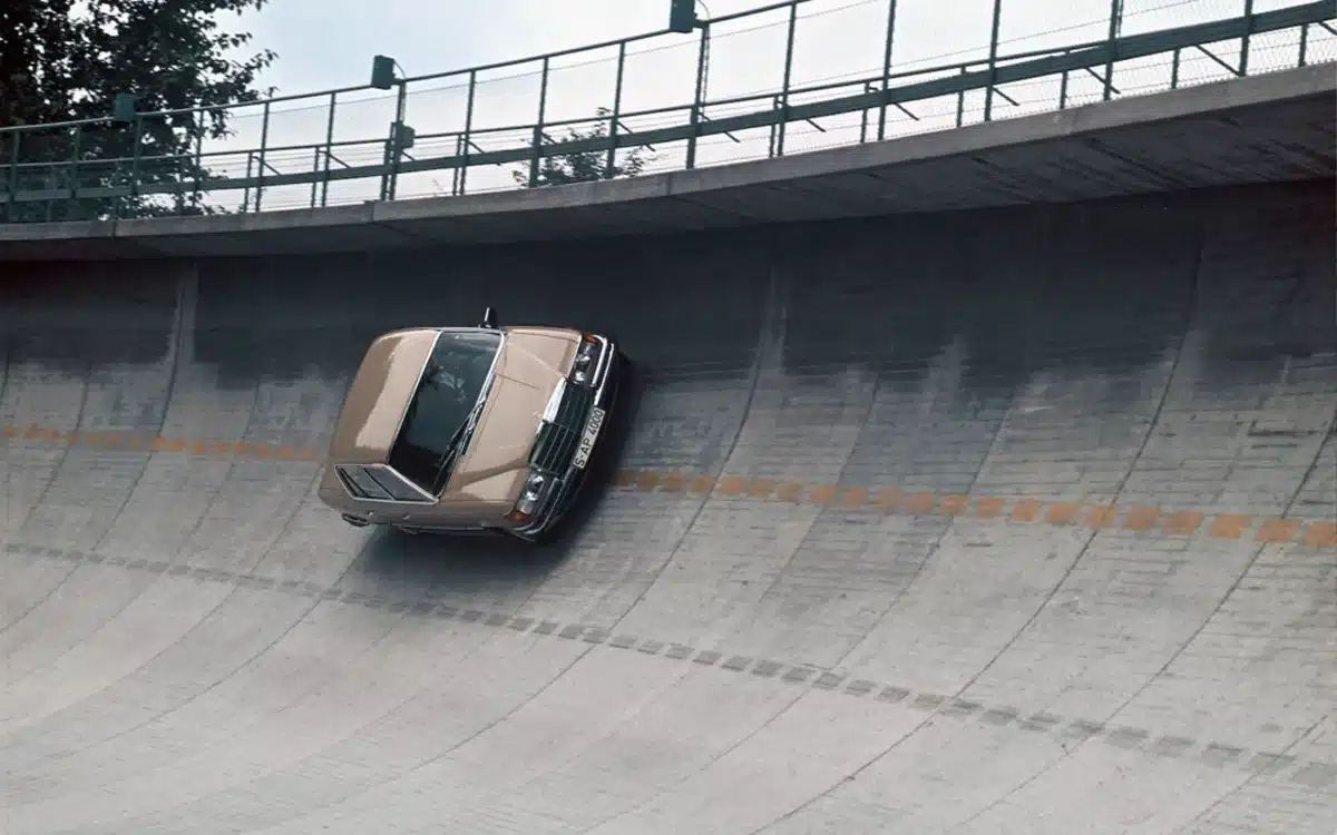 Mercedes’ notorious death curve can cause blackouts, and it’s the ultimate test for drivers