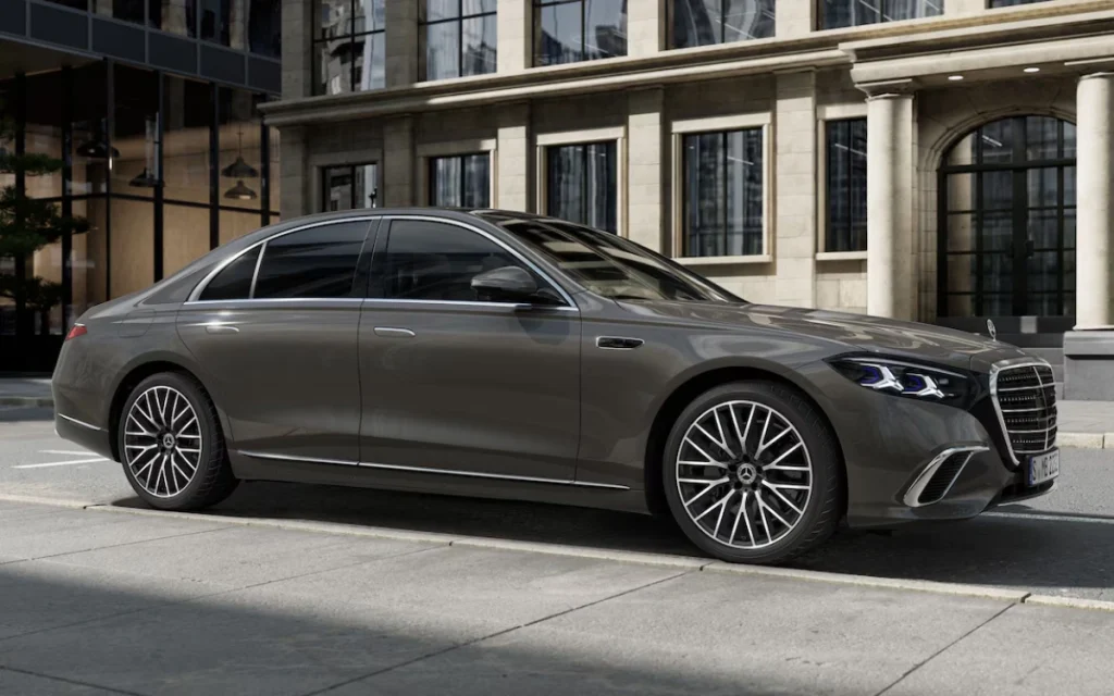 The Tesla Model S and Mercedes-Benz S-Class are both lavish, powerful sedans, but their monthly energy bills couldn't be more different. 