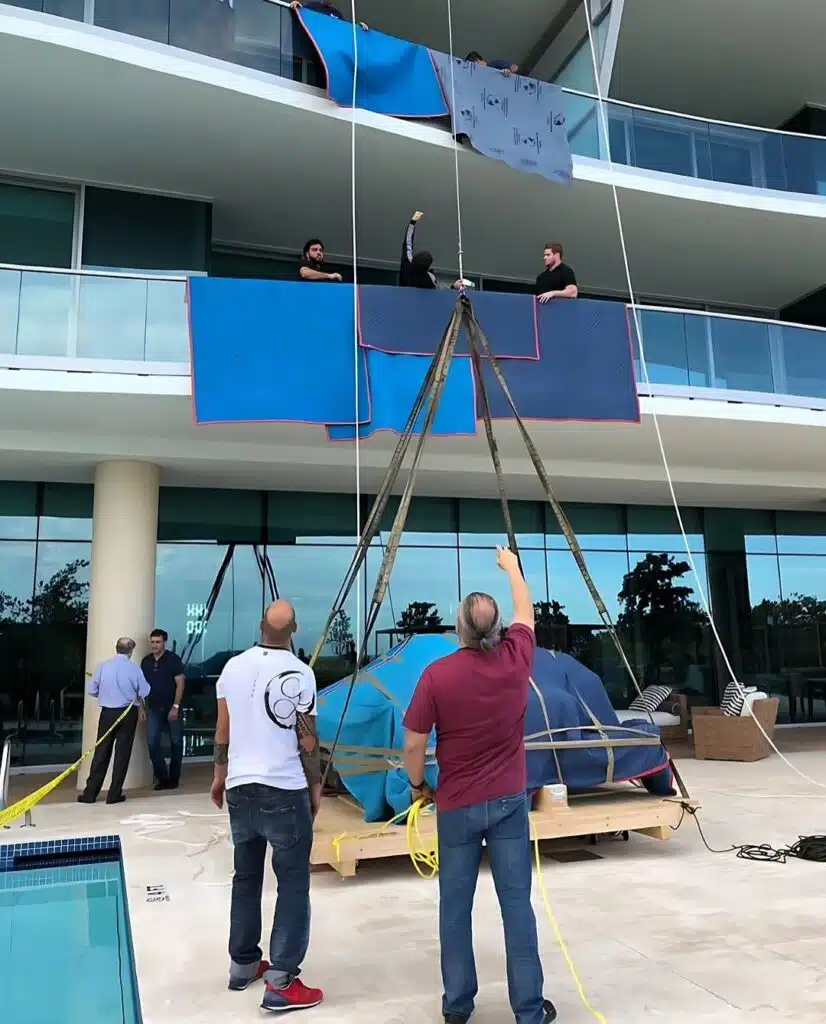 Pagani Zonda R lifted into Miami apartment 