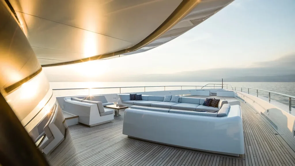 Florida residents drooling as Michael Jordan’s $115,000,000 ‘floating wealth’ superyacht takes over Palm Beach