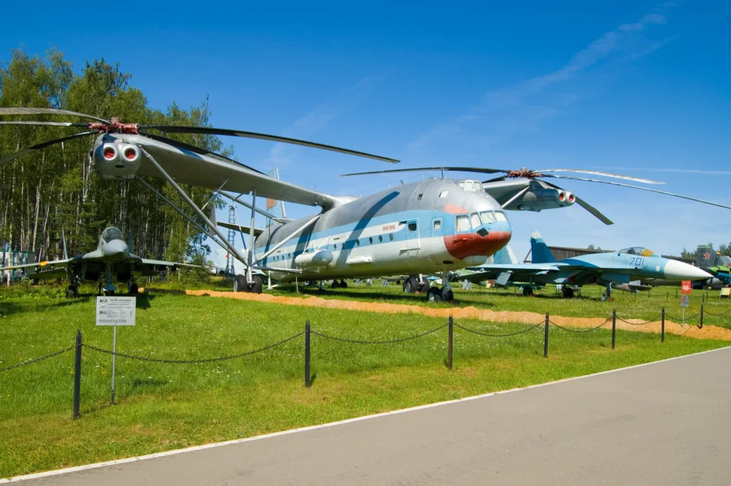 This is the wild process required to start the biggest helicopter the Mil Mi-26