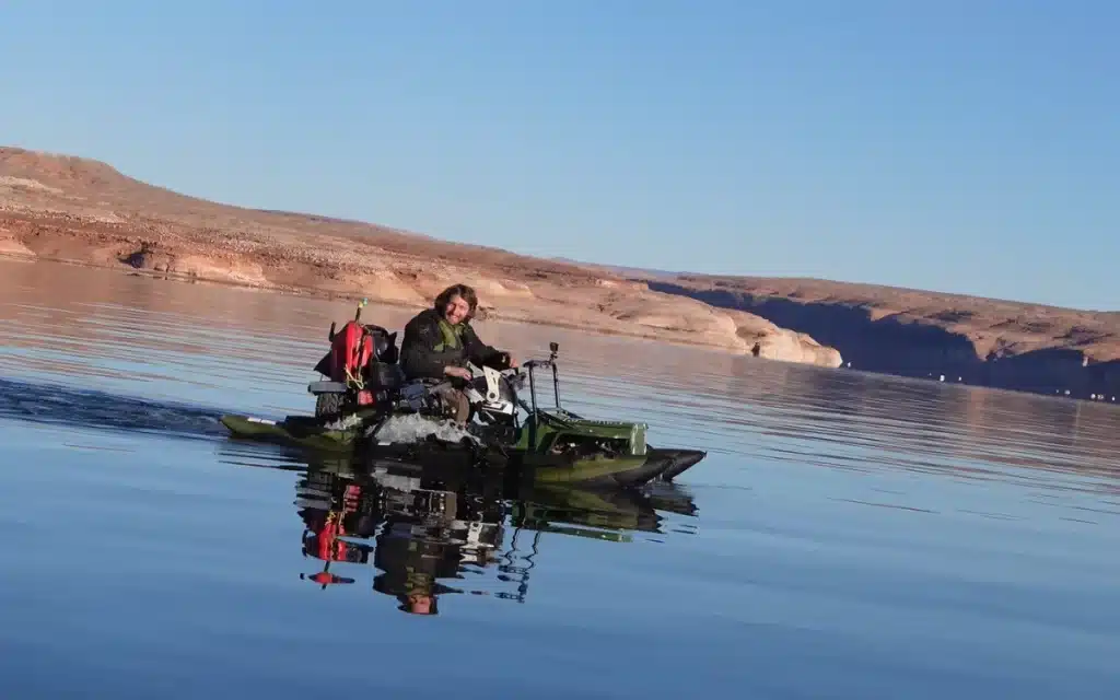 Mini Jeep Utah off-road in Utah boat