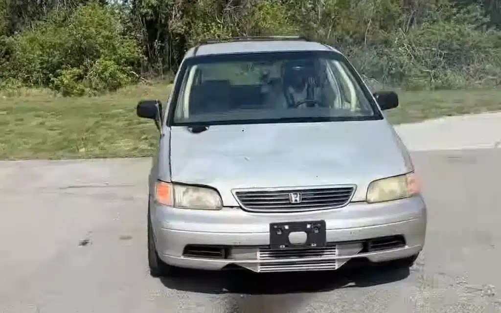 Nebraska YouTuber rips world's fastest 1,000hp minivan and it blows his mind