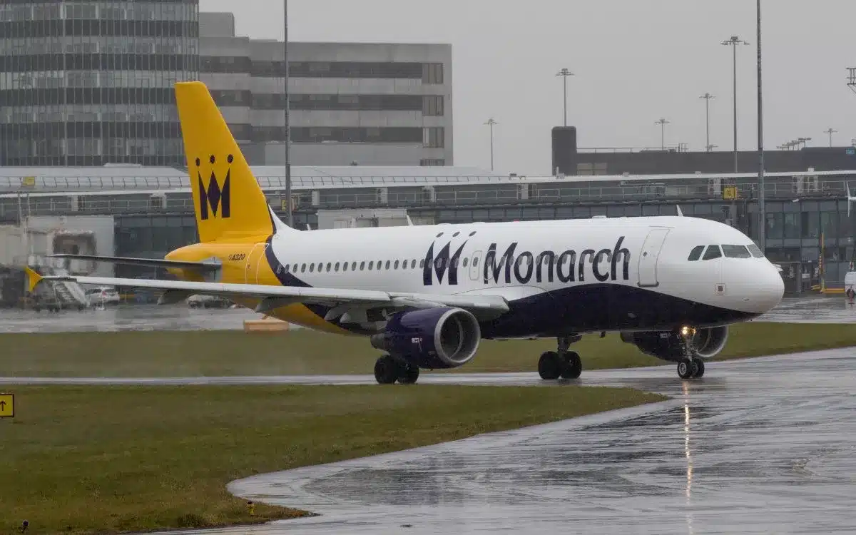 Monarch A320 crosswind takeoff is the pulsating video you won’t be able to take your eyes off