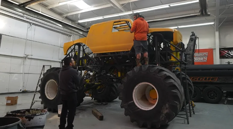 Utah man installing gigantic diesel engine into his monster truck and it’s about to get wild