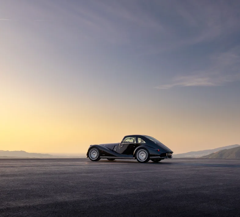 Morgan unveils its 1-of-10 Midsummer Coupé with the striking cars part of a very exclusive commission