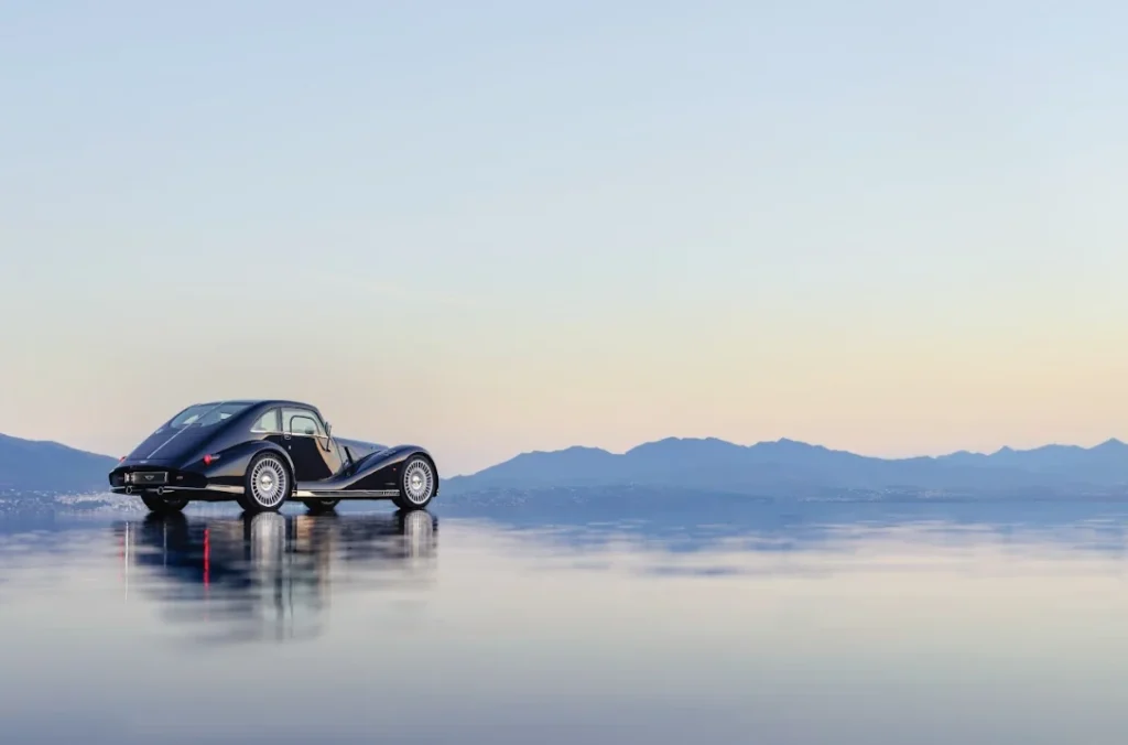Morgan unveils its 1-of-10 Midsummer Coupé with the striking cars part of a very exclusive commission