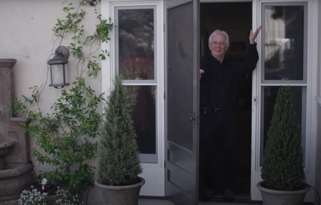 American man who took the 'most viewed photo ever' explains the simple process behind how he did it