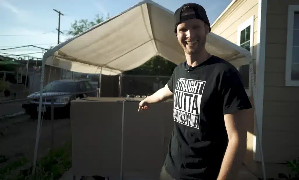 Man unboxes $1,500 electric sportsbike that took six months to be shipped to the US from China