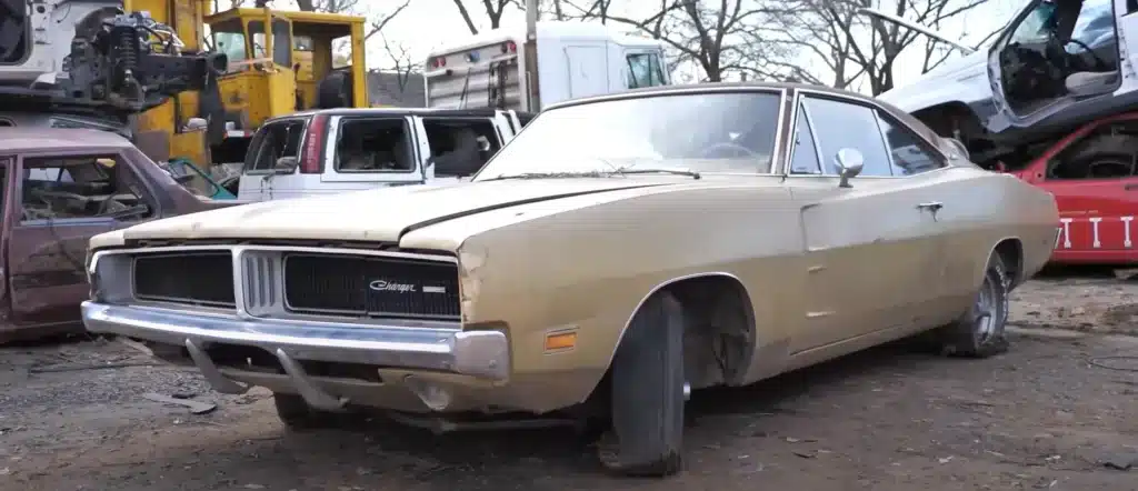 Texas man receives last minute call to rescue muscle cars that mean a lot to him, but must arrive quick