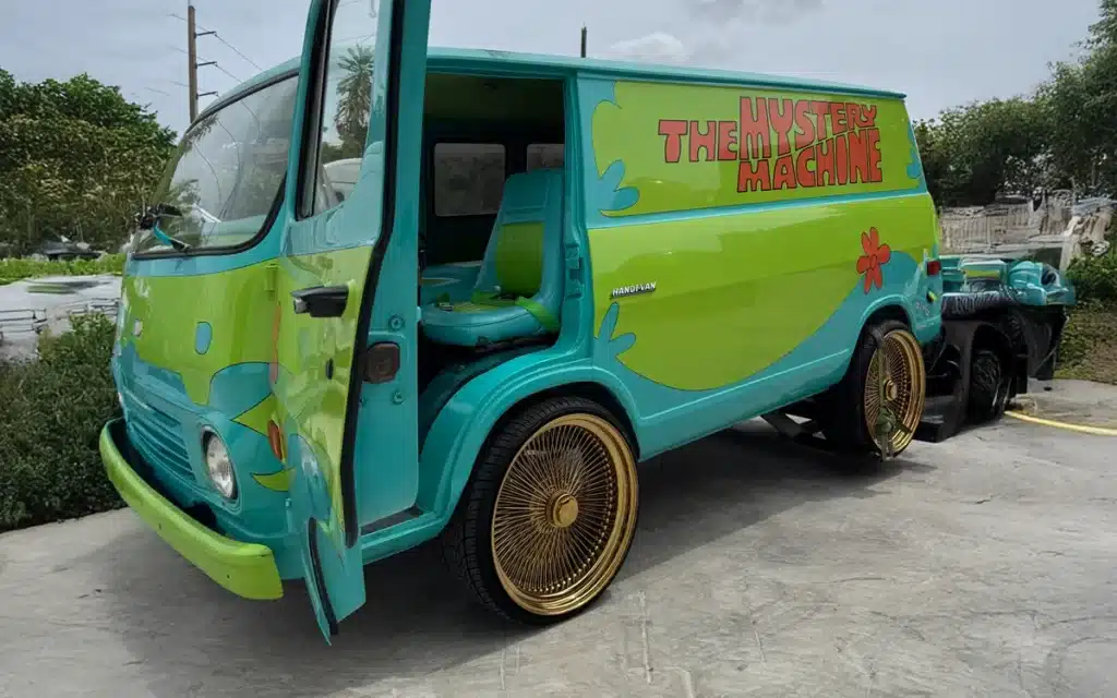 Kodak Black has a custom Scooby-Doo Mystery Machine you've got to love