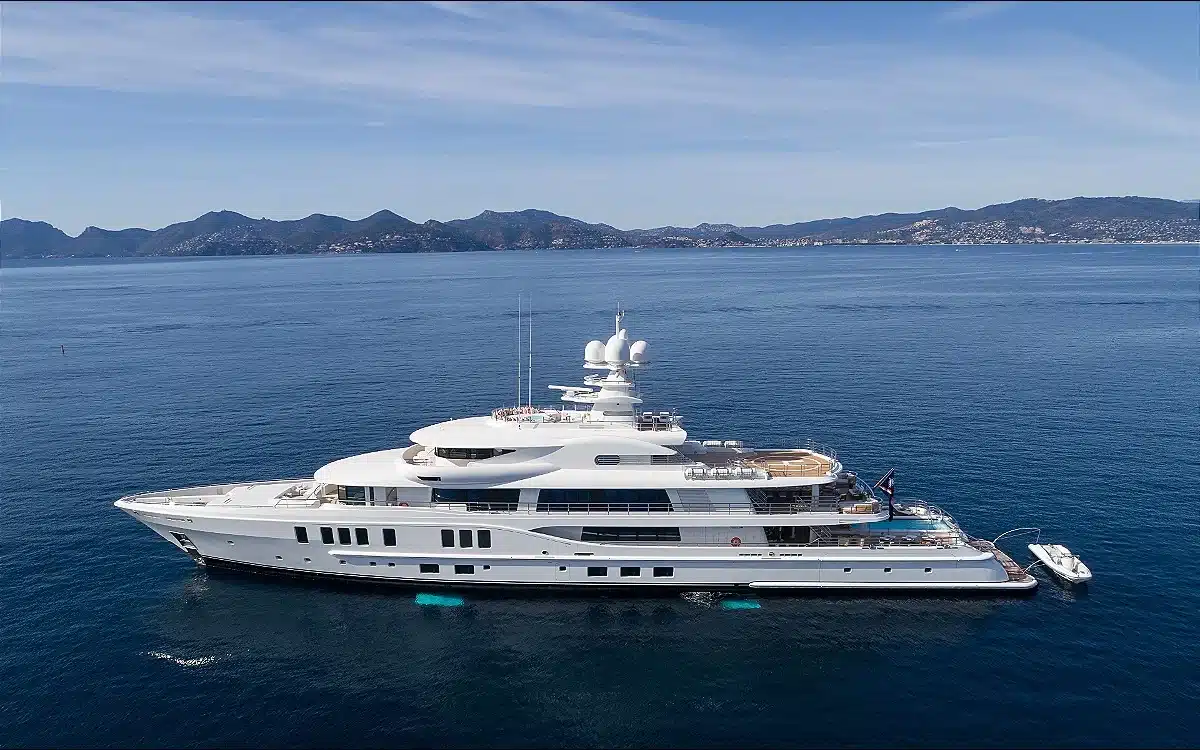 Secretive billionaire buys ‘New Secret’ superyacht – inside is mesmerizing