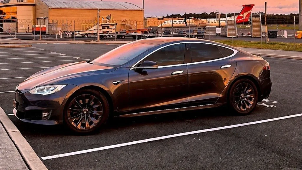 Man who's owned Tesla Model S for 8 years has reached 600,000 miles with only one battery change and says it still 'drives like new'