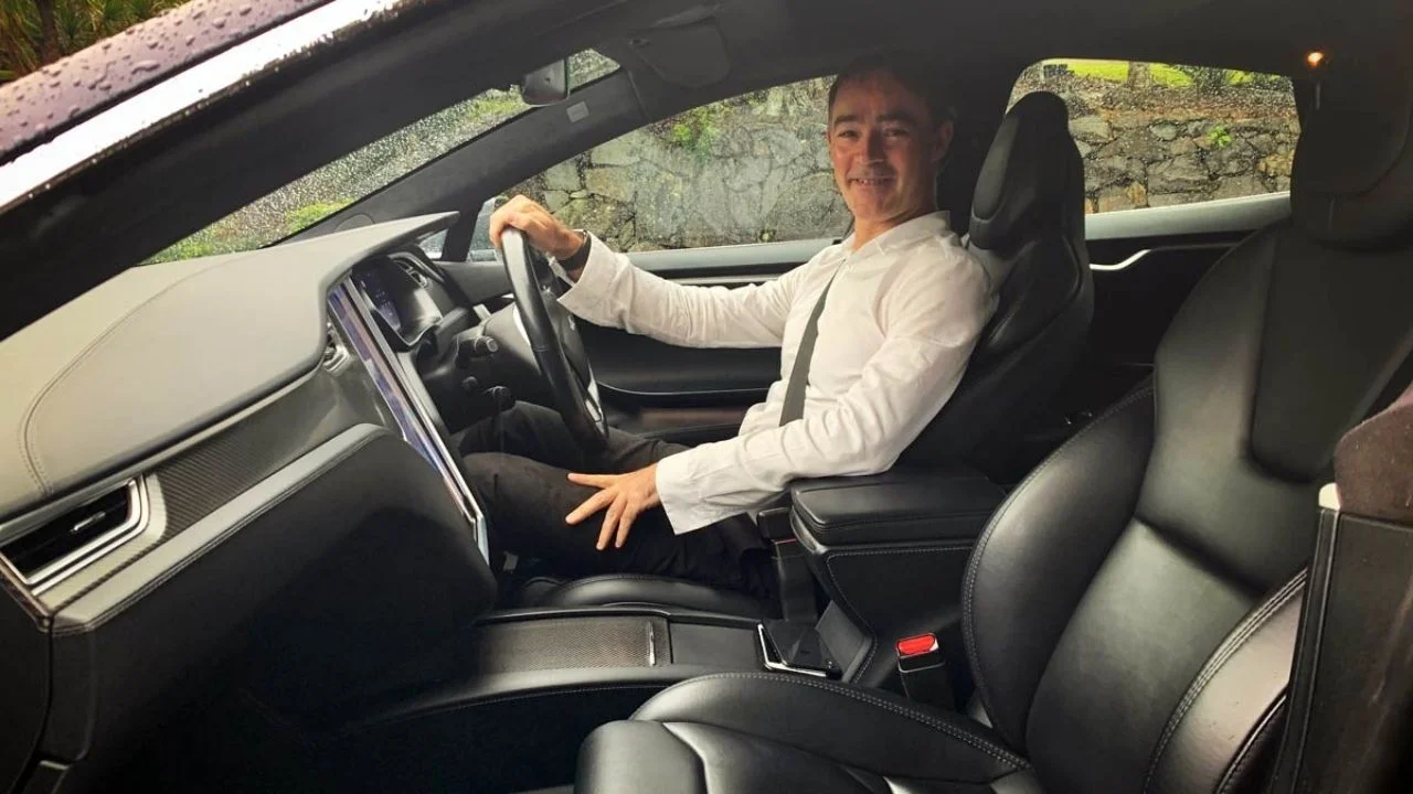 Man who's owned Tesla Model S for 8 years has reached 600,000 miles with only one battery change and says it still 'drives like new'