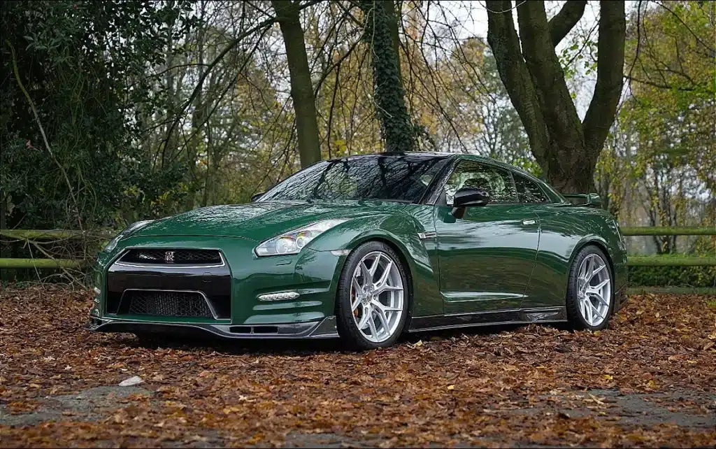 damaged Nissan GT-R