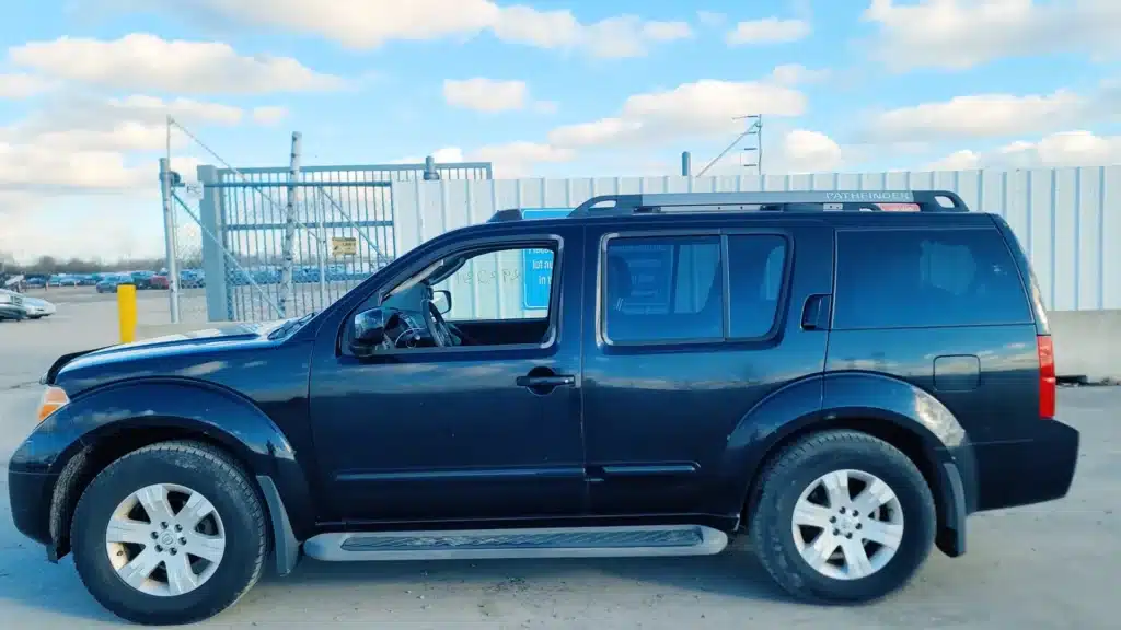 Nissan Pathfinder with factory defect fixed by Chicago man