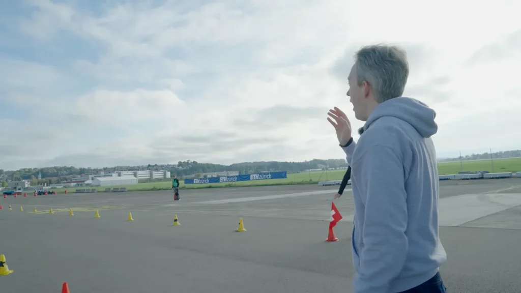 Man shows what it's like to be traveling in an F1 car as a non-F1 driver to show how wildly different it is when you're not a professional