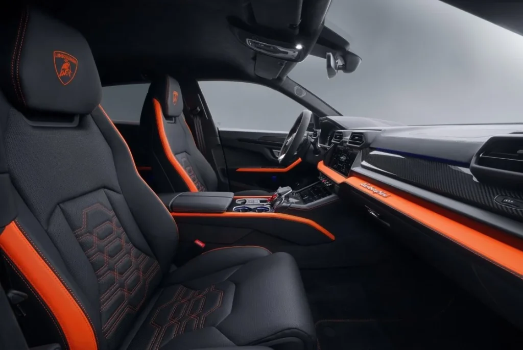 Novitec just unveled a new version of the Lamborghini Urus SE called the 'Esteso'