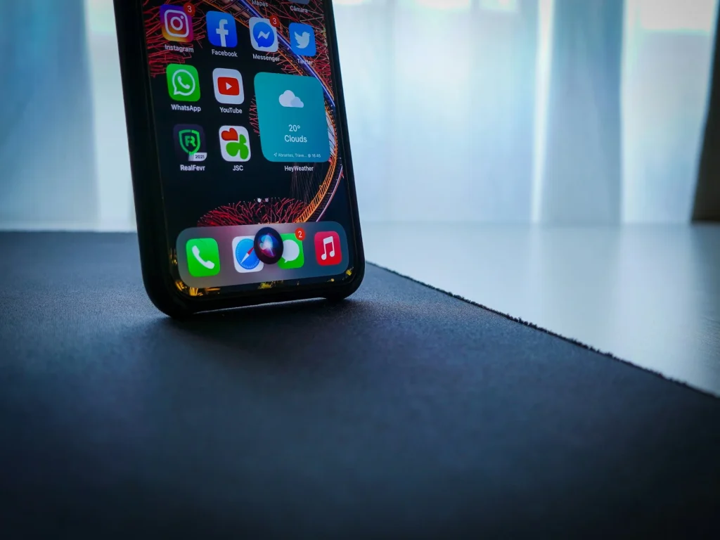 The Original voice of Siri wasn't even paid by Apple