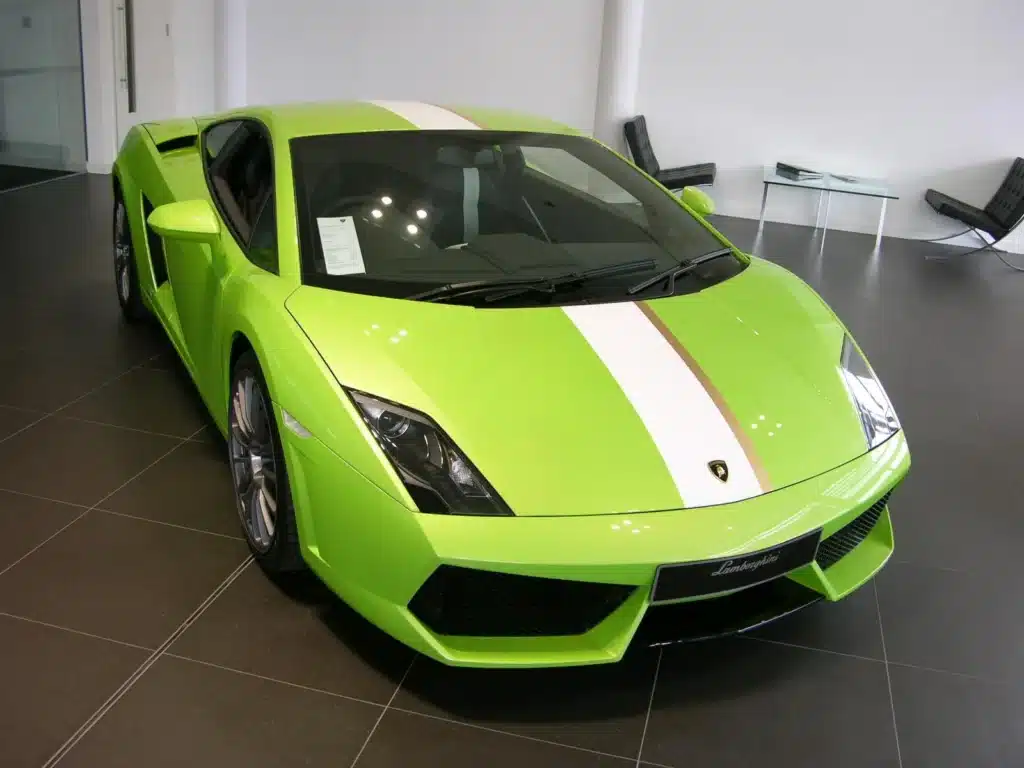 Old footage of Lamborghini testing the 1987 Lamborghini Countach is going viral for how incredibly unhinged it was