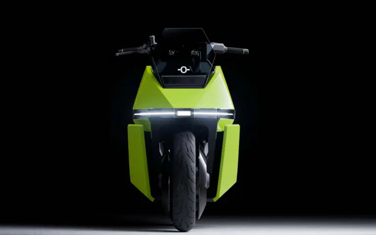 Omoway has unveiled the new Omo X - a scooter so futuristic that people are even wondering if it can be called a scooter.