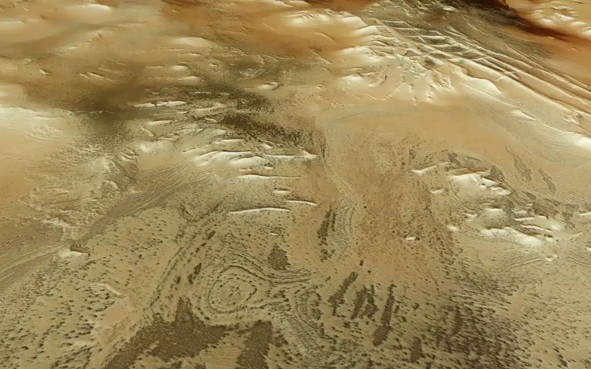 Orbiter detects peculiar ‘spider-like’ formations on Mars’ surface