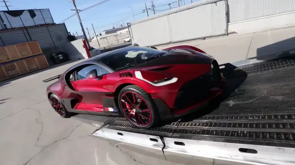 Bugatti Divo delivery