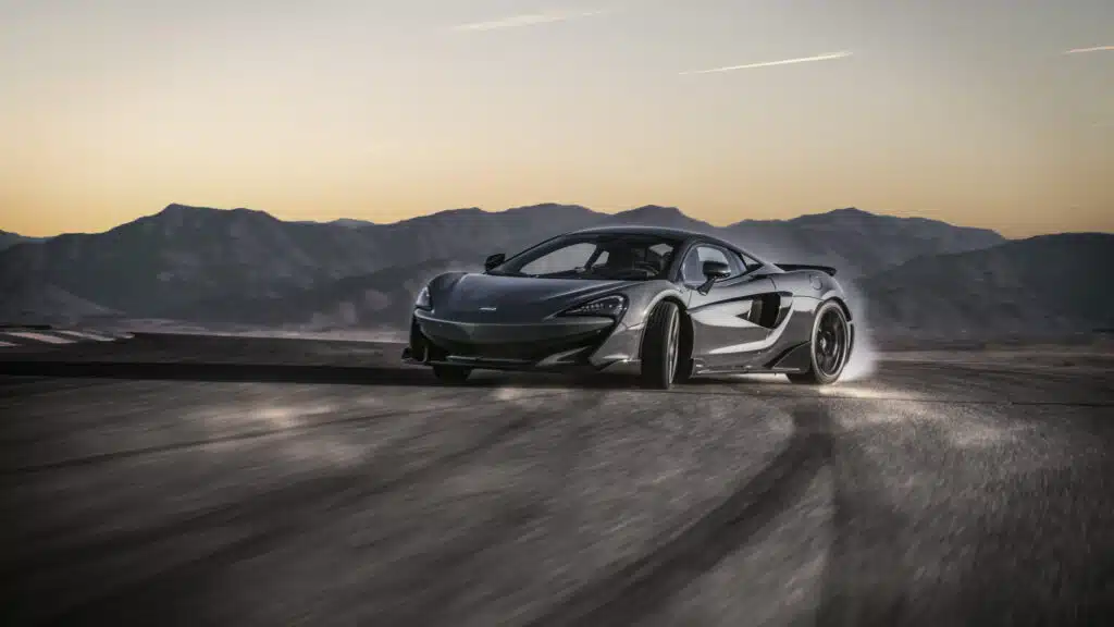 A McLaren 600LT was humiliated by a V12 Toyota with a V12 engine and sports car exhaust that proved deeper and more powerful than expected