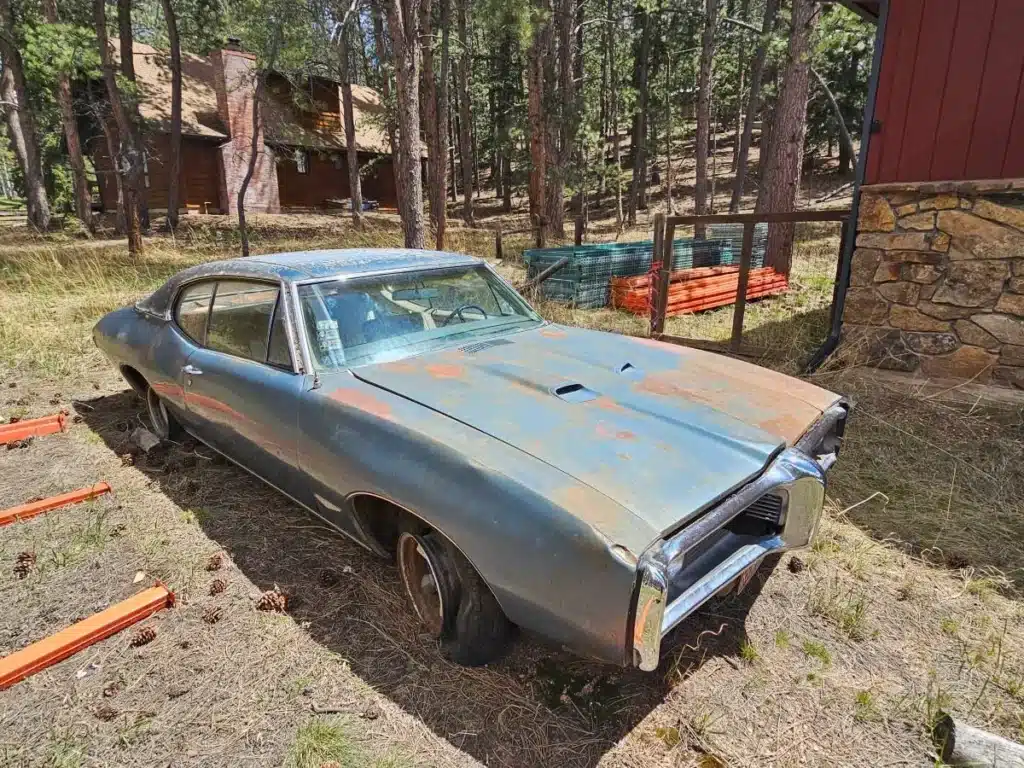 Owner-of-1968-Pontiac-GTO-parked-it-and-then-forgot-about-it-for-36-years