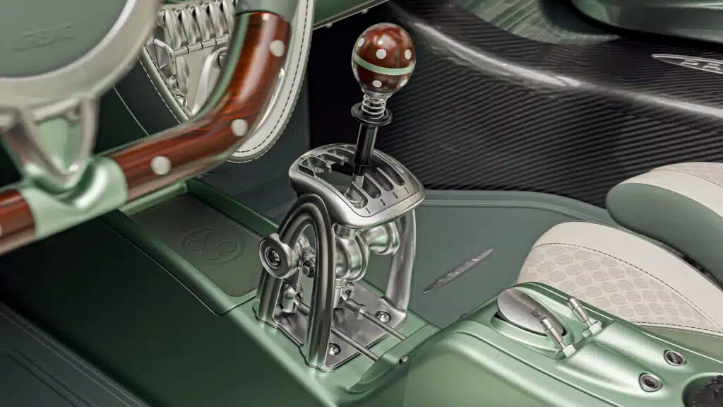 Pagani reveals the Huayra Speedster with a 864hp AMG V12 and an available Pagani manual gearbox, limited to ten road-legal units worldwide