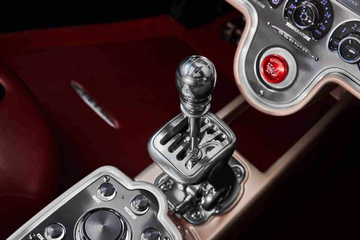 Gated manual shifter of the Utopia