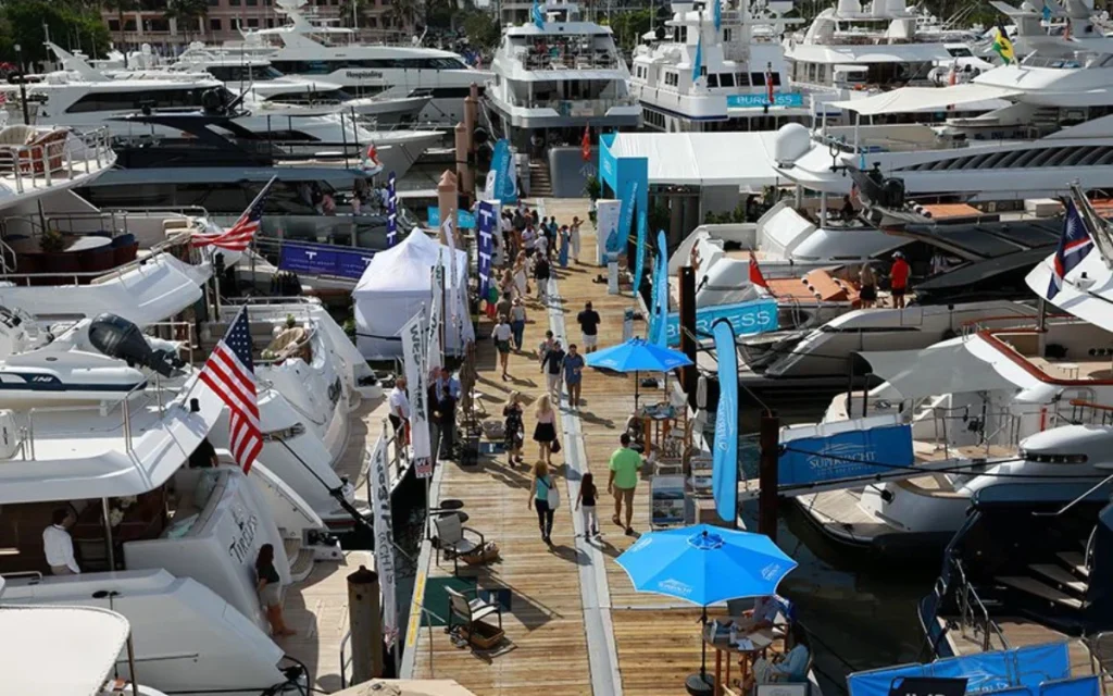Valve billionaire Gabe Newell is making waves with Rocinante, a massive superyacht now up for sale at one of the most important yacht shows in the US.