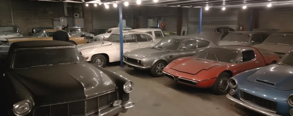One of the largest barn find collections featured 230 very rare classic cars in amazing condition and they ended up selling for millions of dollars