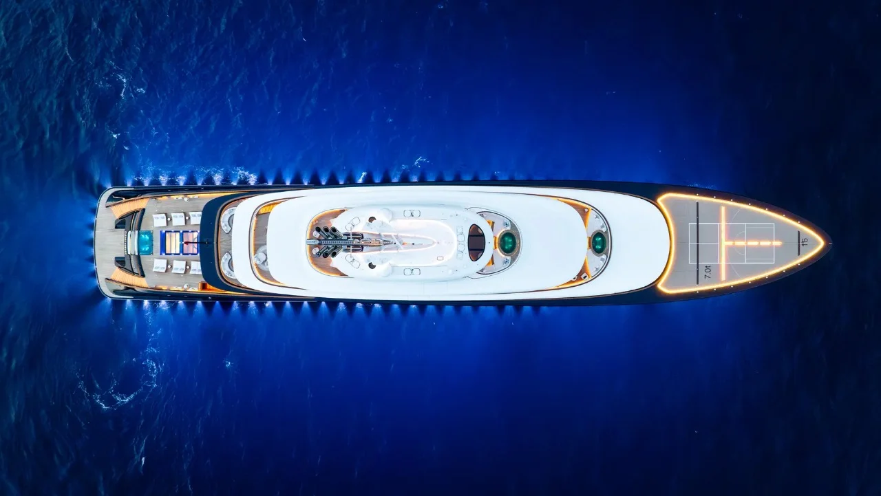 Canadian hockey player Patrick Dovigi spent $435,000 on a single tank of fuel just to move Bill Gates’ former superyacht