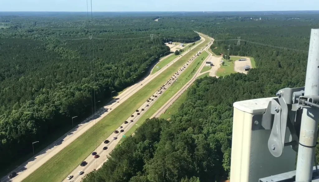 Man captures video of a phantom traffic jam on a US highway which shows the real explanation of why you get stuck for no reason