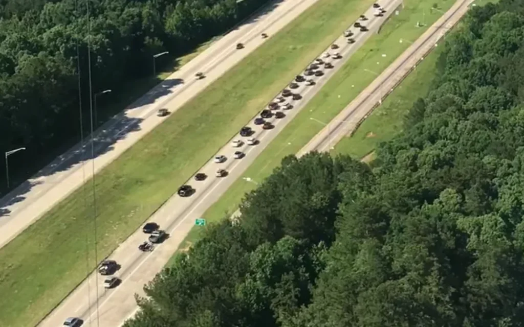 Man captures video of a phantom traffic jam on a US highway which shows the real explanation of why you get stuck for no reason