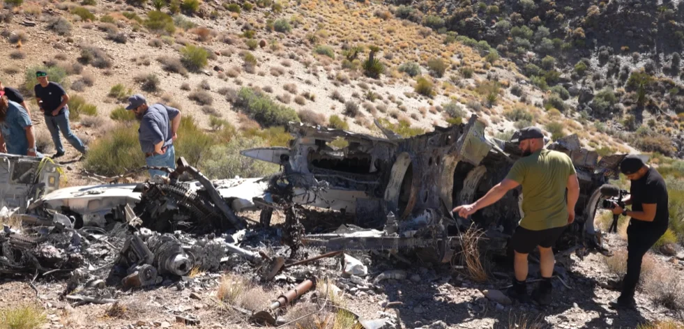 Man finds unique abandoned Air Force jets in the middle of the Nevada desert that’ve been sitting there for 10 years