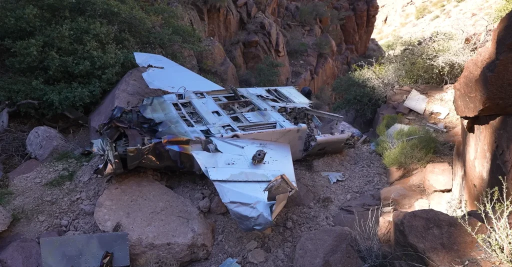 Man finds unique abandoned Air Force jets in the middle of the Nevada desert that’ve been sitting there for 10 years