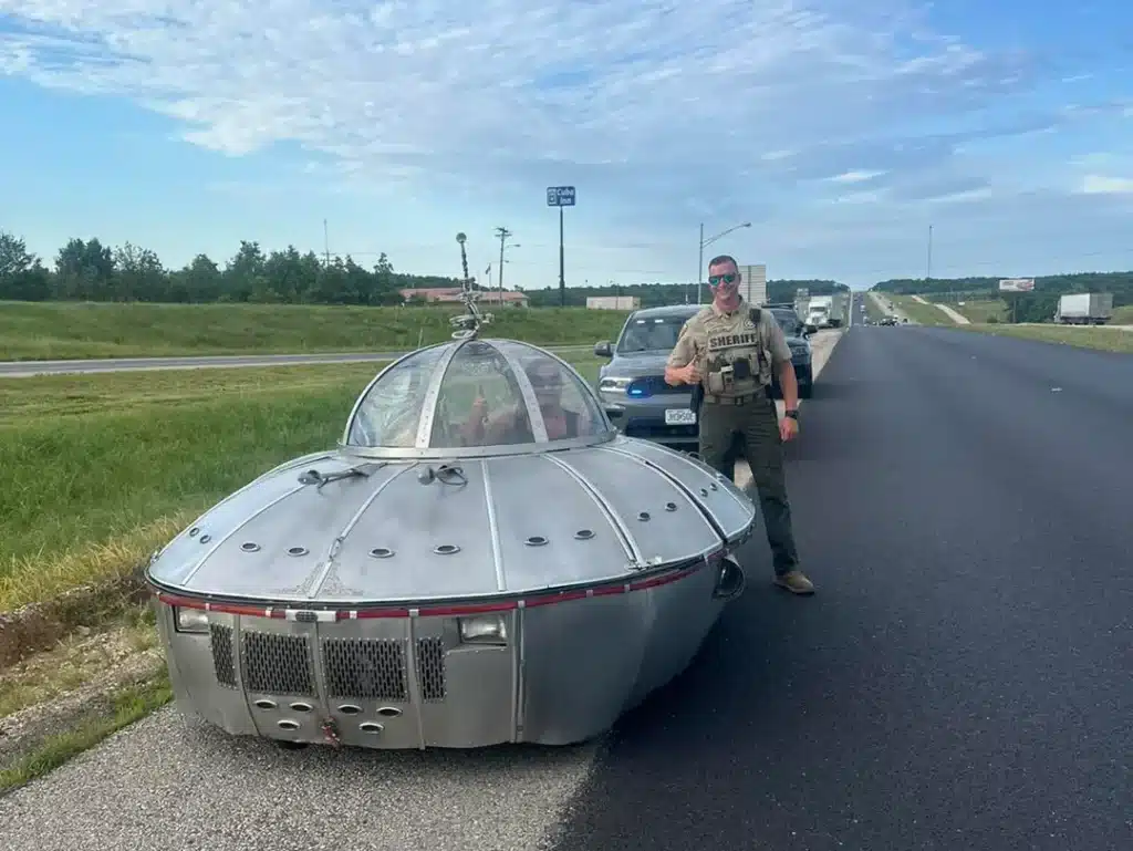 Cop Stops Flying Saucer In Weirdest Traffic Stop Ever
