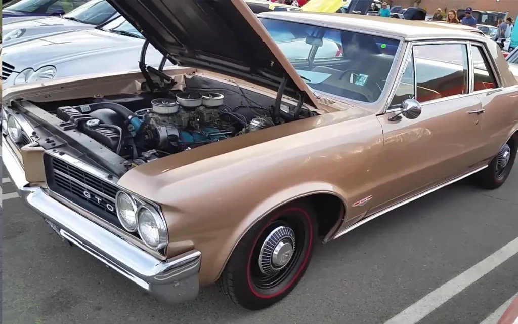 This 1964 Pontiac GTO Tri-Power is a prime throwback to the early muscle car era, but it somehow failed to sell in a Palm Springs auction for $42k