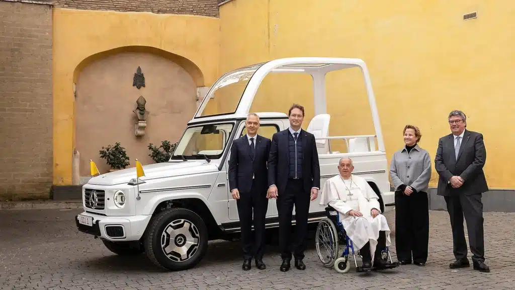 Mercedes-Benz G580 EV for Pope